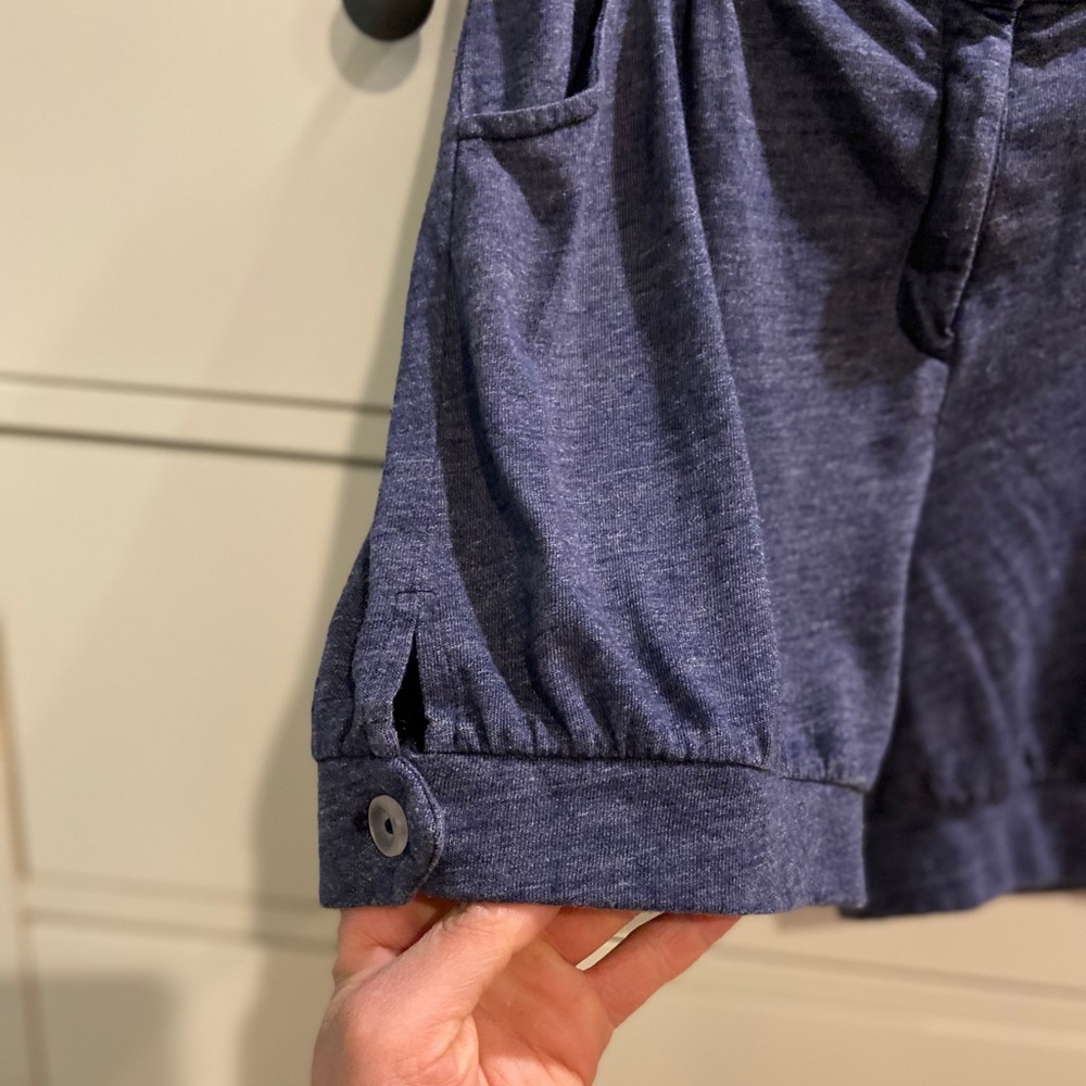 Shorts - Picture 2 of 4